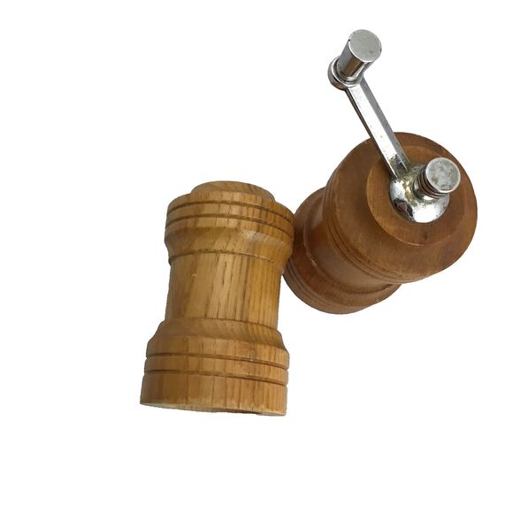 Vintage Olde Thompson Salt Pepper Shaker Mill Grinder Set Wood MCM Made in USA - Picture 5 of 9